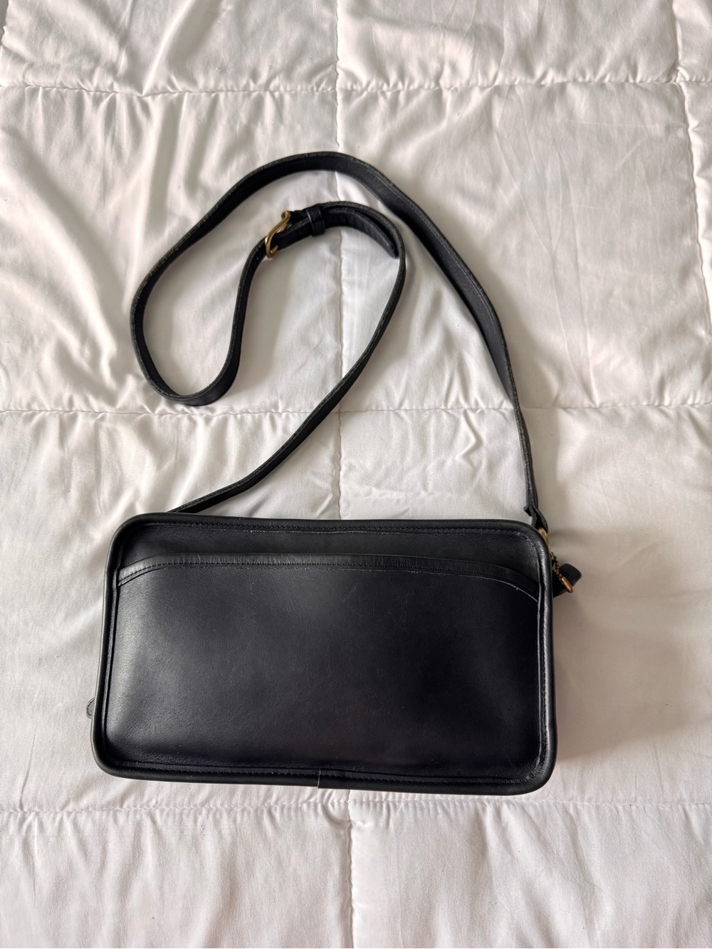 Vintage Coach Multi Compartment Zip Pack Crossbody Bag